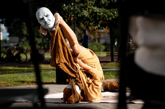 Scenos menų festivalis SOLO. Akimirka iš A. Muralytės spektaklio „Umama“. 2026 / A. Sabonytės nuotr.